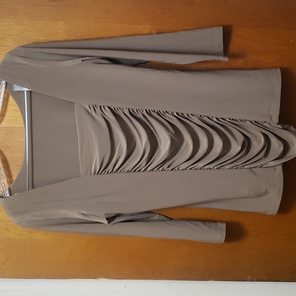 Square neck ruched 3/4 sleeve top